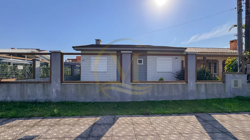 Casa semimobiliada com 3 dormitórios e edícula com churrasqueira — foto 1