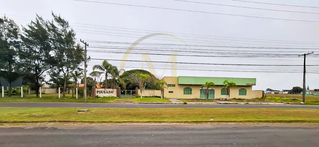 Área com 3.600 m² à venda na Avenida Paraguassu – Praia da Marina — foto 1