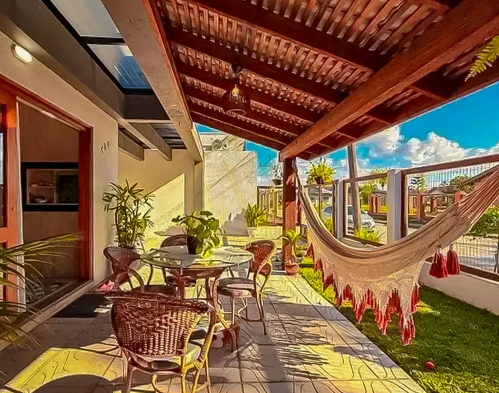 Casa mobiliada na praia | 3 dormitórios, lareira e 120 m² privativos — foto 1
