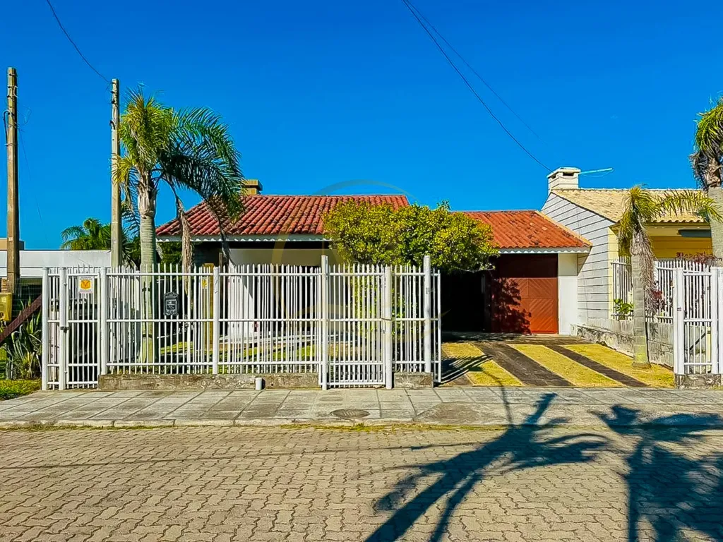 Casa à venda Centro/ Xangri-lá — foto 1