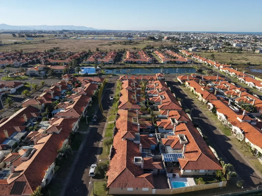 Casa em Condomínio à Venda em Xangri-Lá — foto 1