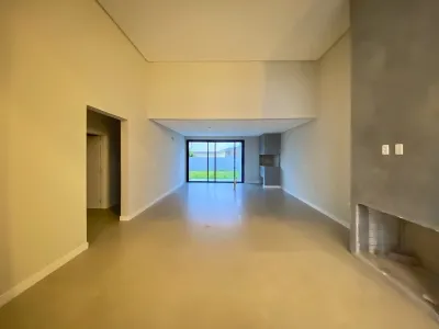 Casa com 3 dormitórios, churrasqueira e abrigo para 2 carros na Praia de Noiva do Mar — foto 4