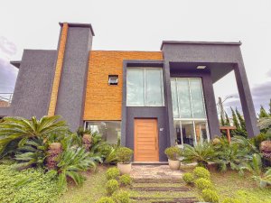 Casa em Condomínio em Maristela