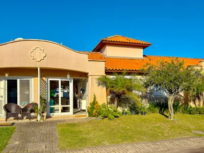 Casa à venda com 3 Dormitórios - Condomínio fechado em Xangri-lá — foto 2