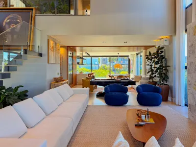 Casa beira lago com 5 suítes e 421 m² no Condomínio Sense — foto 4