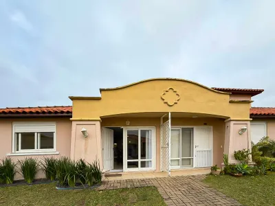 Casa em Condomínio em Noiva do Mar