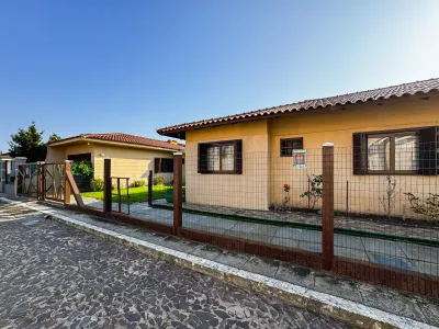 Casa de esquina com piscina a 5 quadras do mar em Rainha do Mar — foto 4