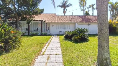 Casa Mobiliada com Piscina em 2 Terrenos à Venda em Atlântida - Xangri-lá — foto 2