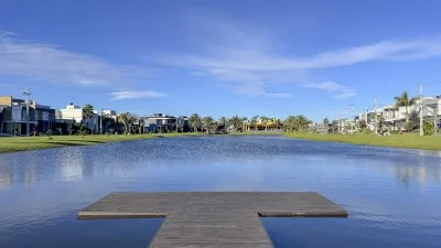 Casa em Condomínio em Noiva do Mar