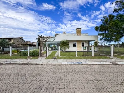 Casa com piscina e 1 suíte em ótima localização em Xangri-Lá — foto 2