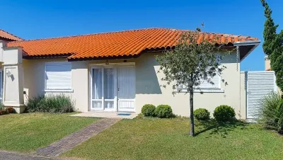 Casa Mobiliada com 3 Dormitórios - Condomínio Fechado em Xangri-Lá — foto 3