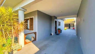 Casa Ampla com 6 Dormitórios no Centro de Xangri-Lá — foto 5