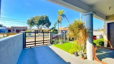 Casa Ampla com 6 Dormitórios no Centro de Xangri-Lá — foto 4