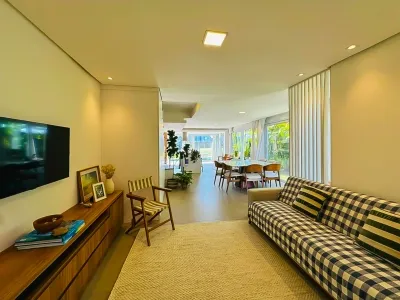 Casa em condomínio totalmente mobiliada e decorada com vista para o lago em Atlântida — foto 4