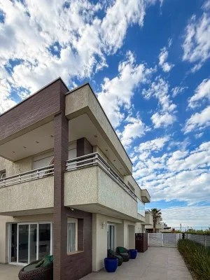 Sobrado beira-mar com 4 suítes, pátio privativo com ofurô no Condomínio Solanas Casas Del Mar — foto 4