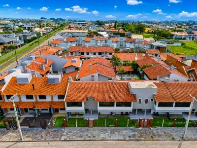 Duplex mobiliado com 2 suítes à beira-mar no Centro de Xangri-Lá — foto 2