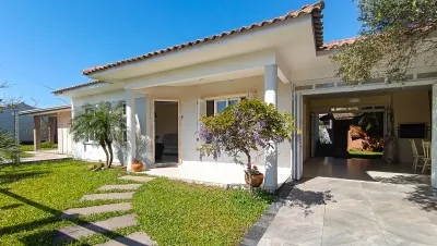 Casa à 50 metros do Mar com 3 Dormitórios em Xangri-Lá — foto 3