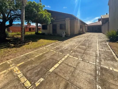 Casa Mobiliada com 3 Dormitórios Próxima ao Mar em Xangri-Lá — foto 3