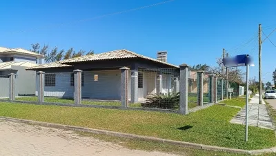 Casa à 1 Quadra do Mar com 3 Dormitórios em Xangri-Lá — foto 4