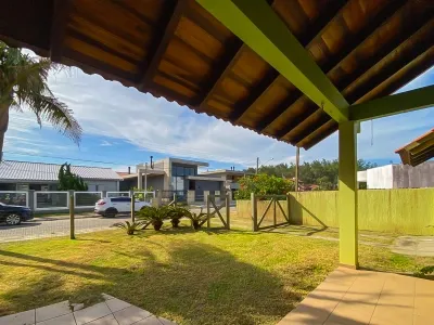 Casa com Piscina a Uma Quadra do Mar em Atlântida - Xangri-lá — foto 5