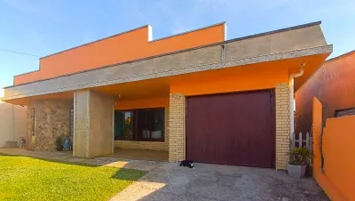 Casa com 3 Dormitórios próximo a Avenida - Xangri-Lá — foto 3
