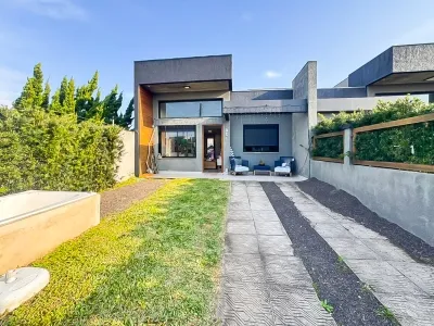 Casa com 2 dormitórios, suíte e hidro no pátio em Noiva do Mar — foto 2