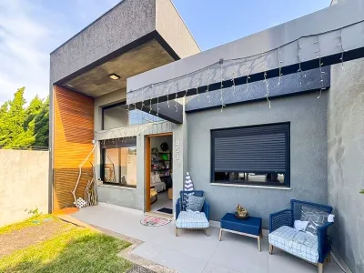 Casa com 2 dormitórios, suíte e hidro no pátio em Noiva do Mar — foto 3