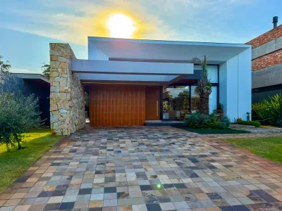 Casa em Condomínio em Atlântida