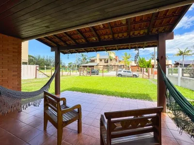 Casa mobiliada com piscina em Atlântida, Xangri-Lá — foto 4