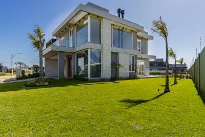 Casa Mobiliada de Esquina com 4 Suítes e Piscina no Condomínio Sunset — foto 4