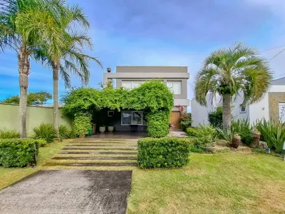 Casa em Condomínio em Noiva do Mar