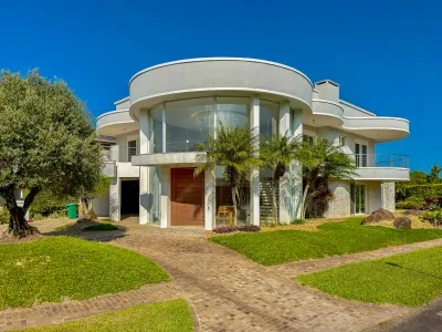 Casa com 5 Suítes no Condomínio Atlântida Ilhas Park em Xangri-lá — foto 2