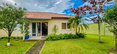 Casa em Condomínio em Noiva do Mar