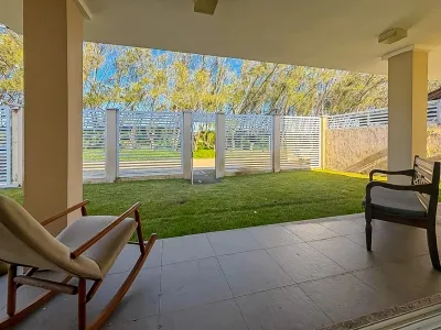 Casa à Venda com 3 Suítes e Piscina no Bairro Remanso em Xangri-lá — foto 3