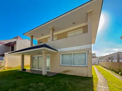 Casa à Venda com 3 Suítes e Piscina no Bairro Remanso em Xangri-lá — foto 2