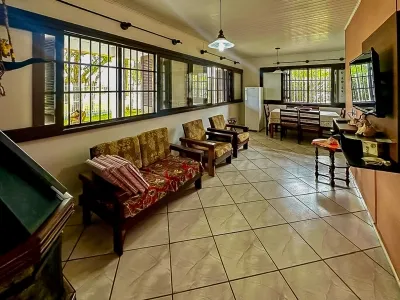 Casa à Venda no Centro de Xangri-Lá com 4 Dormitórios, 192,27 m² e 2 Edificações — foto 4