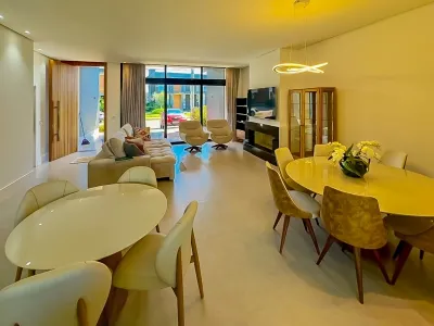 Casa à Venda com 4 Dormitórios, Mobiliada e Piscina no Condomínio Sea Coast - Xangri-lá — foto 5