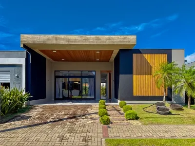 Casa em Condomínio em Centro