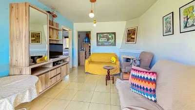 Casa à Venda Com 3 Dormitórios em Rainha Do Mar — foto 3
