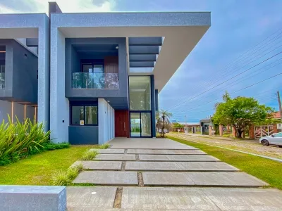 Sobrado de Esquina no Centro de Xangri-Lá | 4 suítes, pé-direito duplo e 167 m² — foto 3