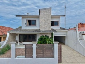 Sobrado em Rainha do Mar